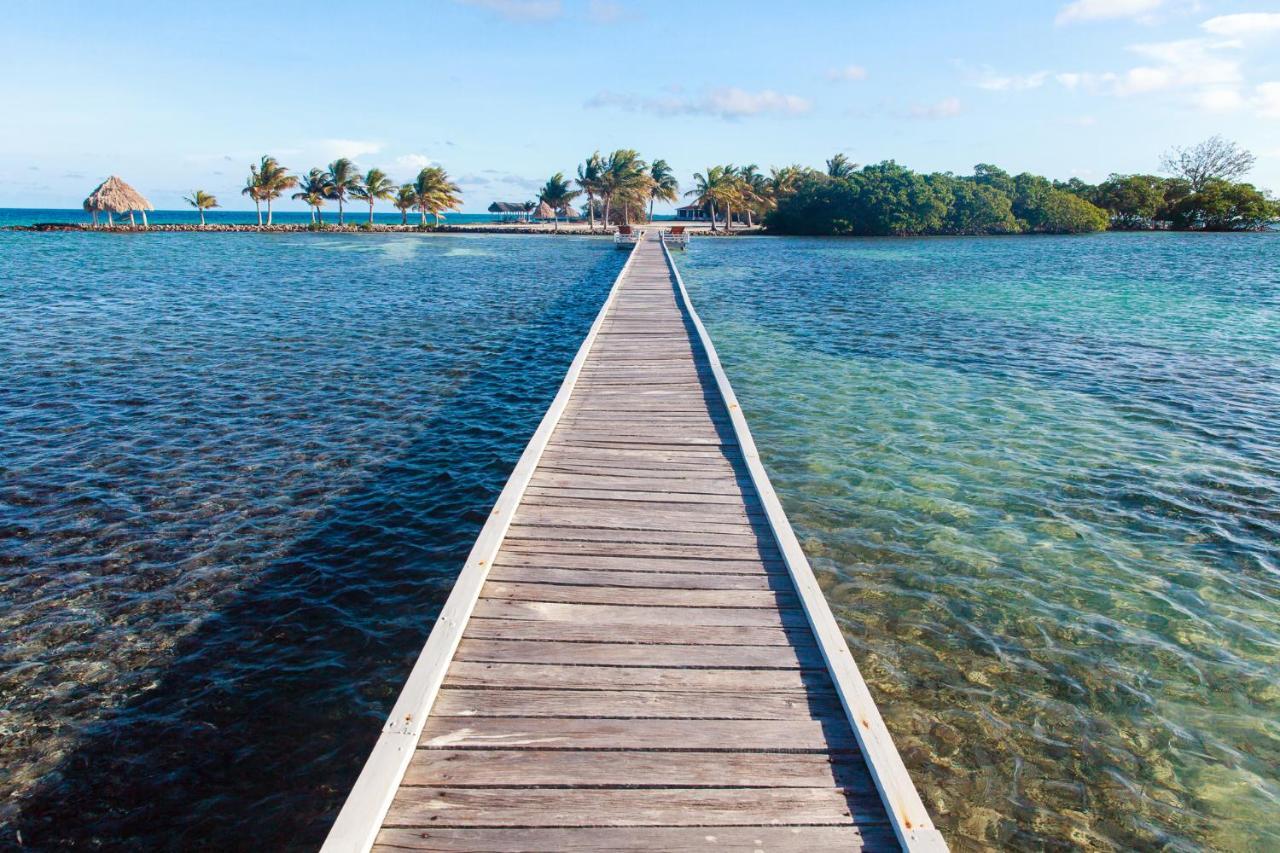 Royal Belize Hotel Thatch Caye Exterior photo