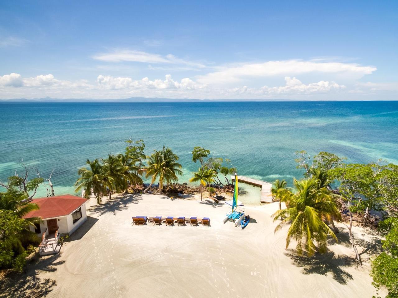 Royal Belize Hotel Thatch Caye Exterior photo