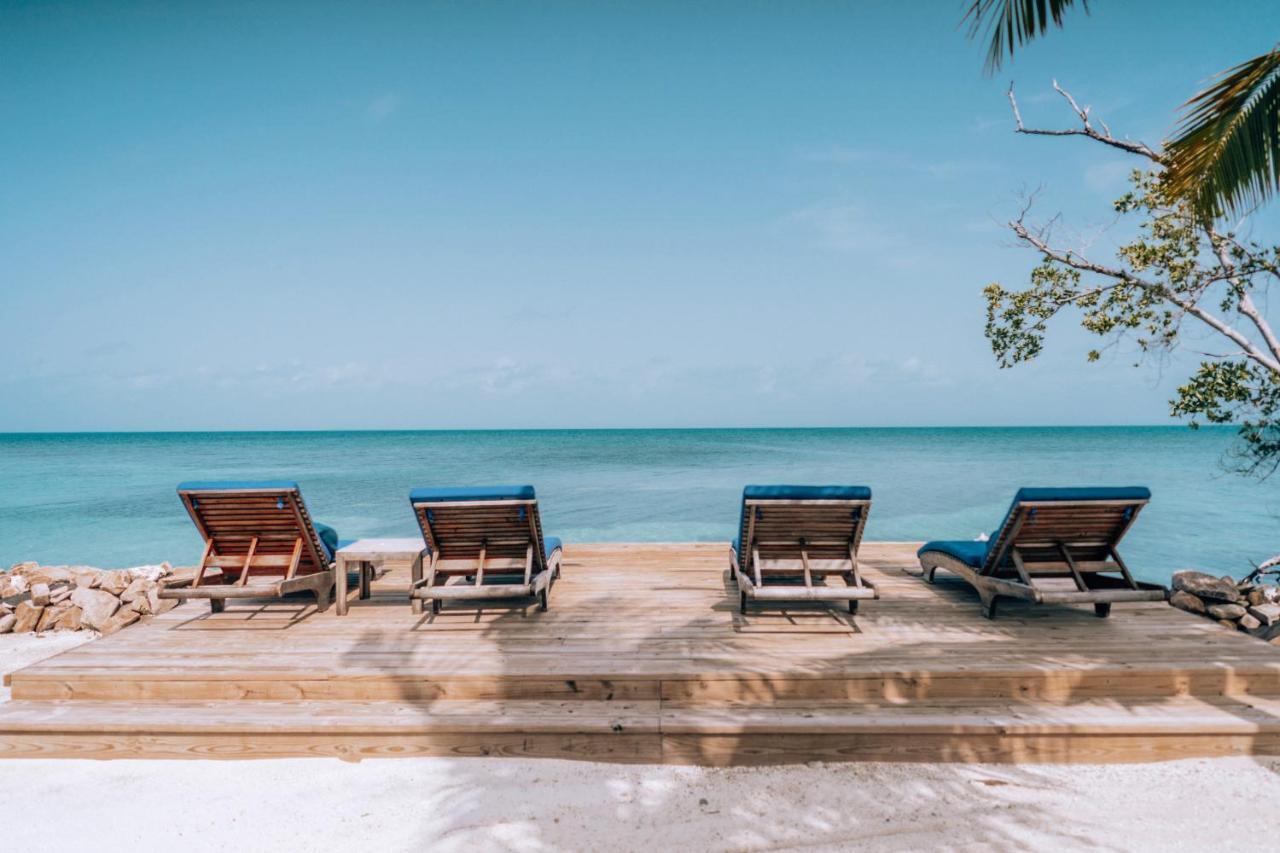 Royal Belize Hotel Thatch Caye Exterior photo